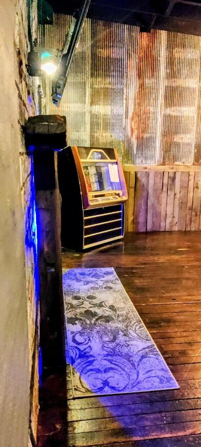 Hocking Hills Rusty Lofts Apartment Logan Ngoại thất bức ảnh