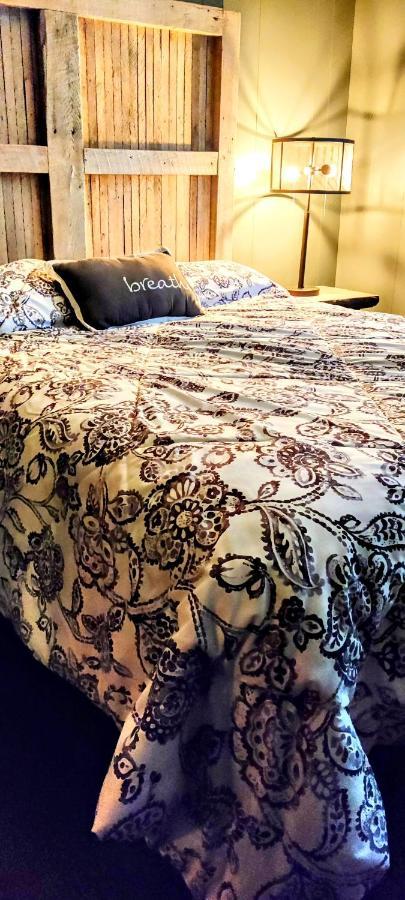 Hocking Hills Rusty Lofts Apartment Logan Ngoại thất bức ảnh