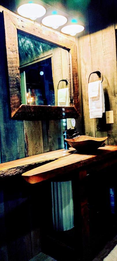 Hocking Hills Rusty Lofts Apartment Logan Ngoại thất bức ảnh