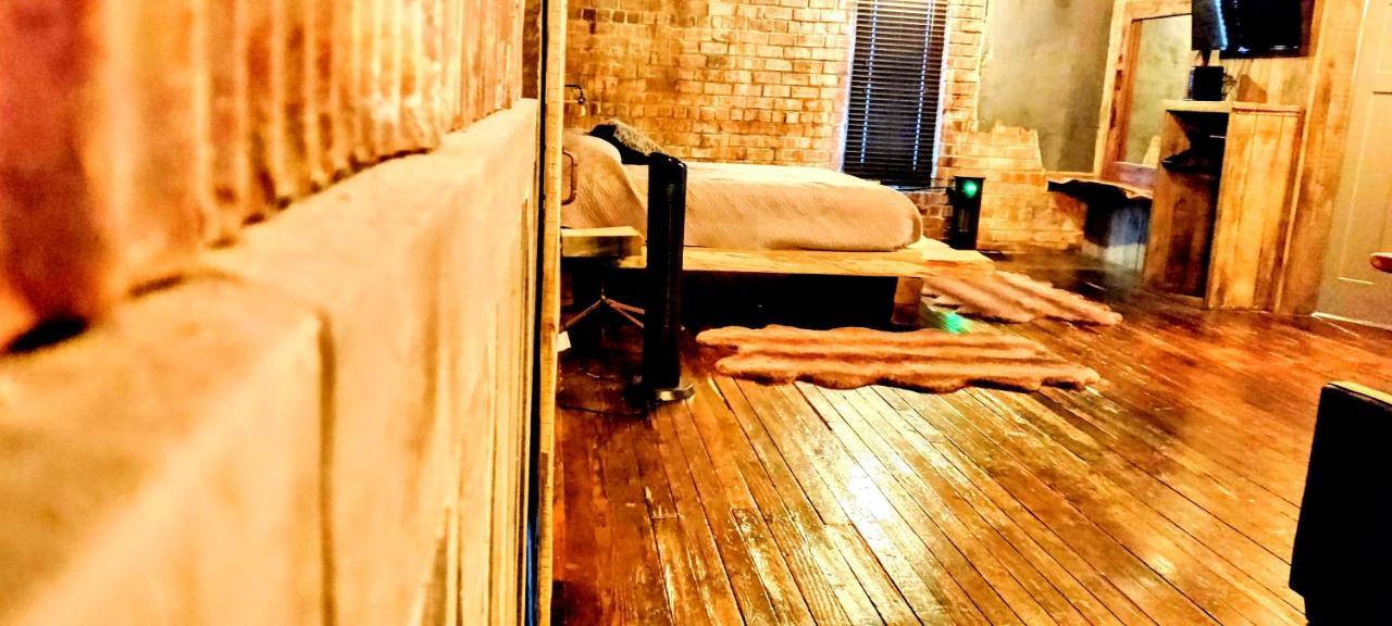 Hocking Hills Rusty Lofts Apartment Logan Ngoại thất bức ảnh