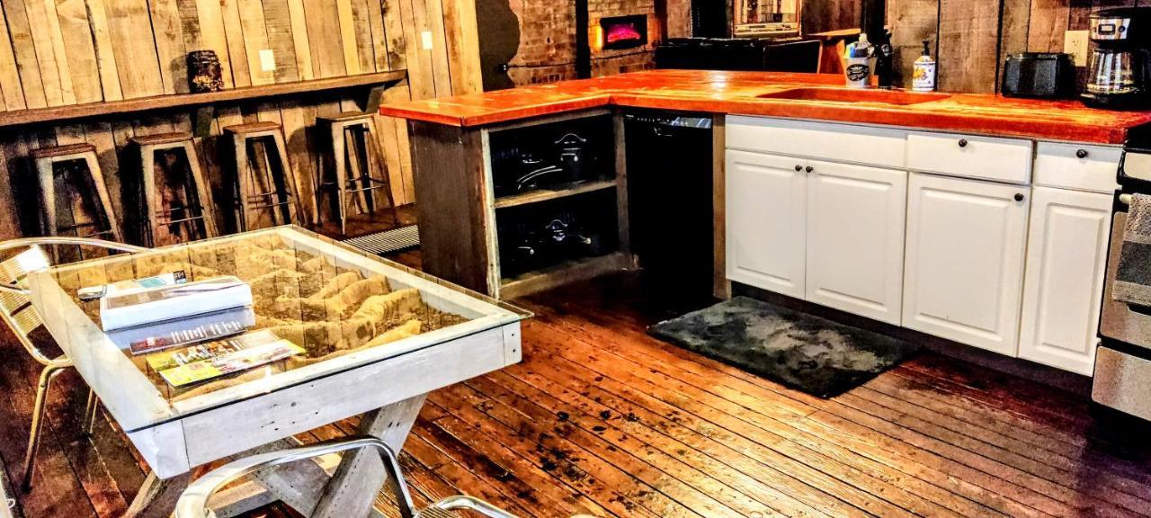 Hocking Hills Rusty Lofts Apartment Logan Ngoại thất bức ảnh