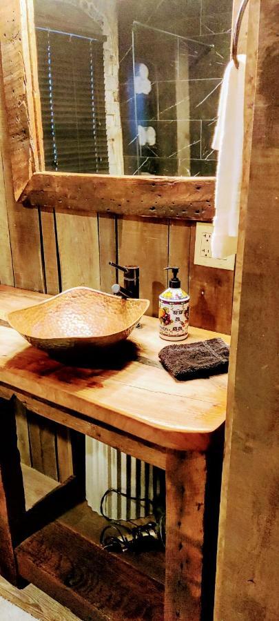 Hocking Hills Rusty Lofts Apartment Logan Ngoại thất bức ảnh