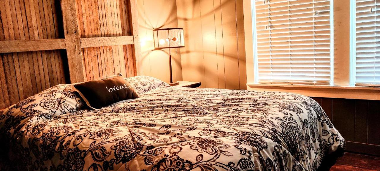 Hocking Hills Rusty Lofts Apartment Logan Ngoại thất bức ảnh